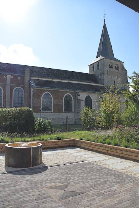 Zicht op de St.-Ermelindiskerk