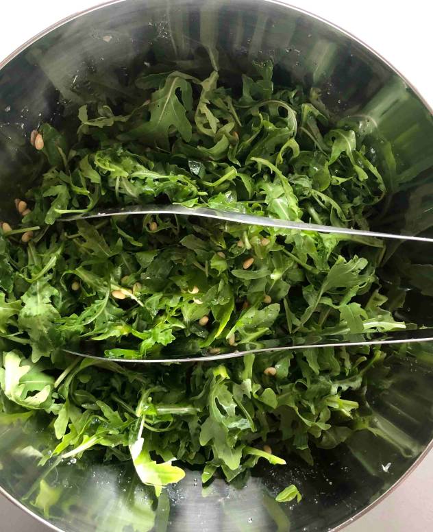 Prijzen voor huur vergaderzaal: kleine salade bij broodjeslunch