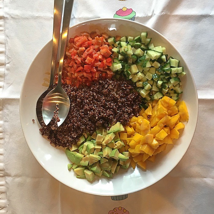 Mango-komkommer salade met quinoa